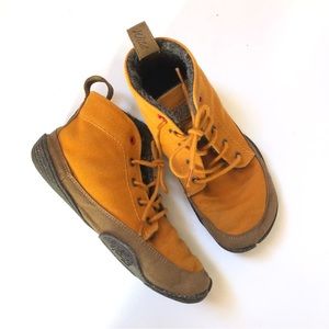 Wildling Minimalist Kids Footwear Lace Up Shoes Manuka Bear Size 31 USA 12.5